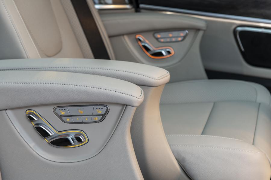 Детали интерьера Mercedes-Benz V300 d Avantgarde (Br.447) 2019 года  (WW) (фото 41 из 42)